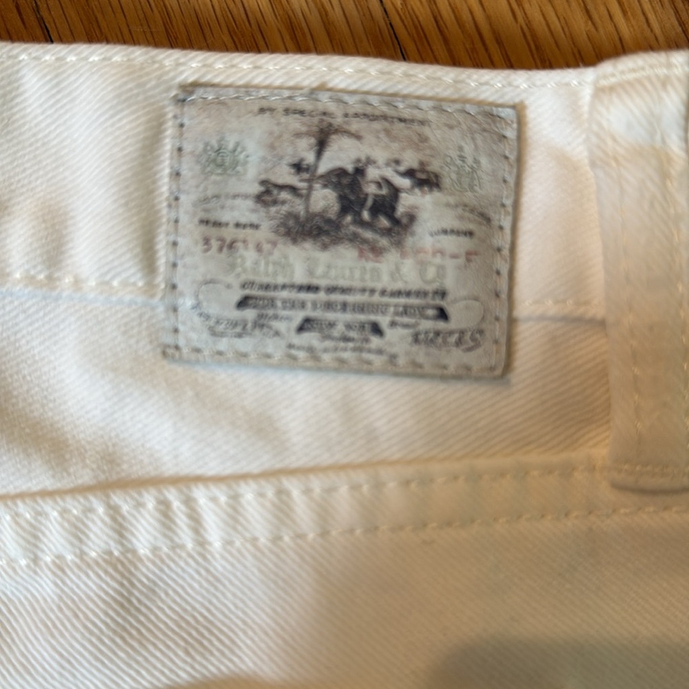 RALPH LAUREN Blue Label White Jeans with lace detail. Size 30 Great condition.